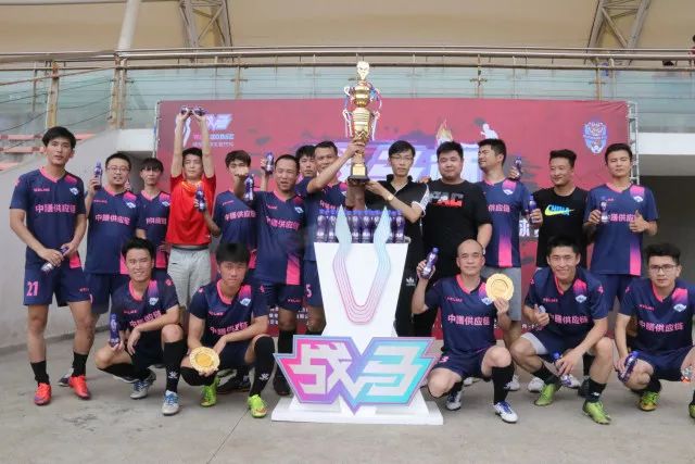 切尔西与11名球员签约至2033年，长远计划还是风险？